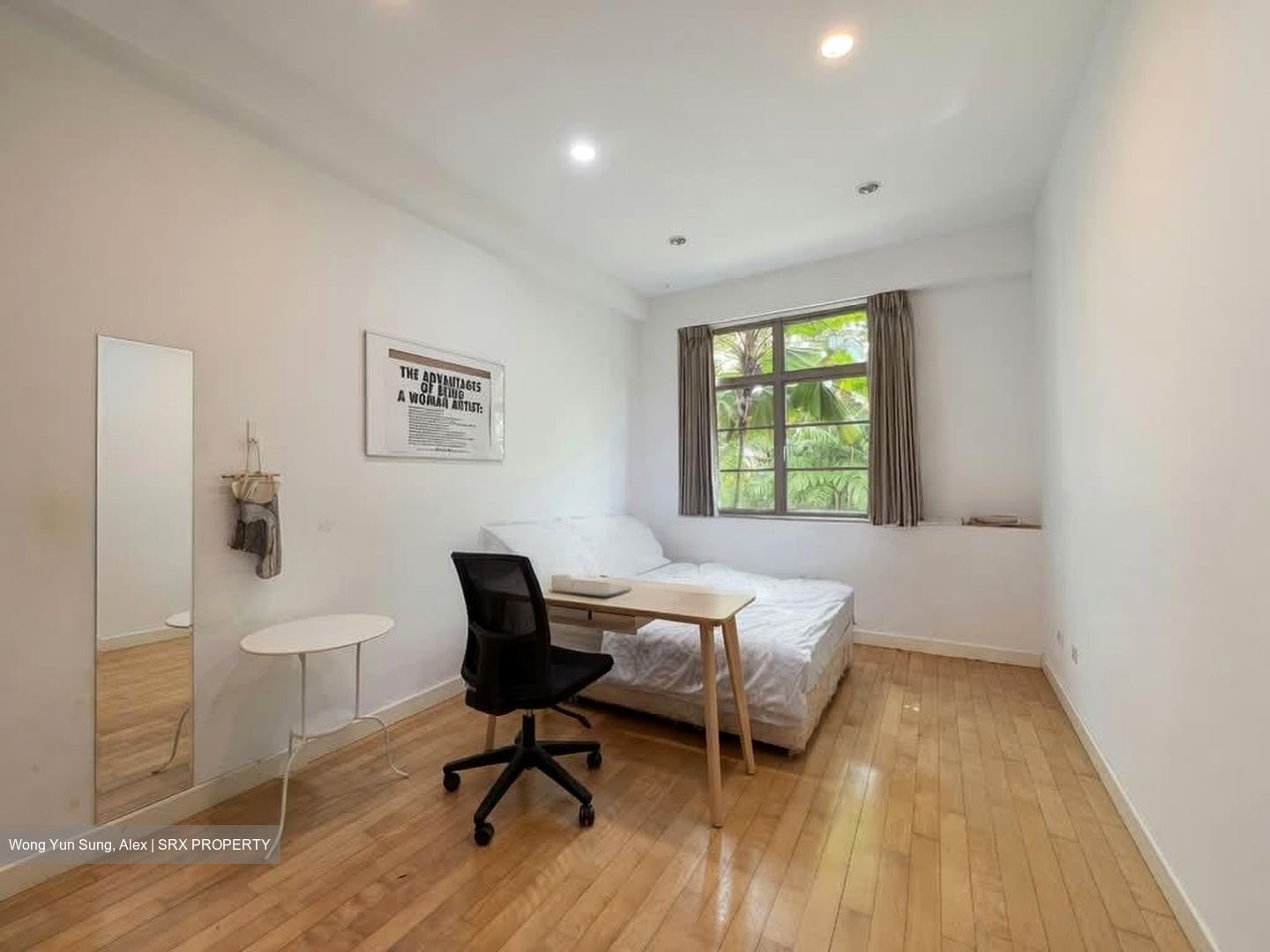 Landbay Condominium (D16), Condominium #569725641